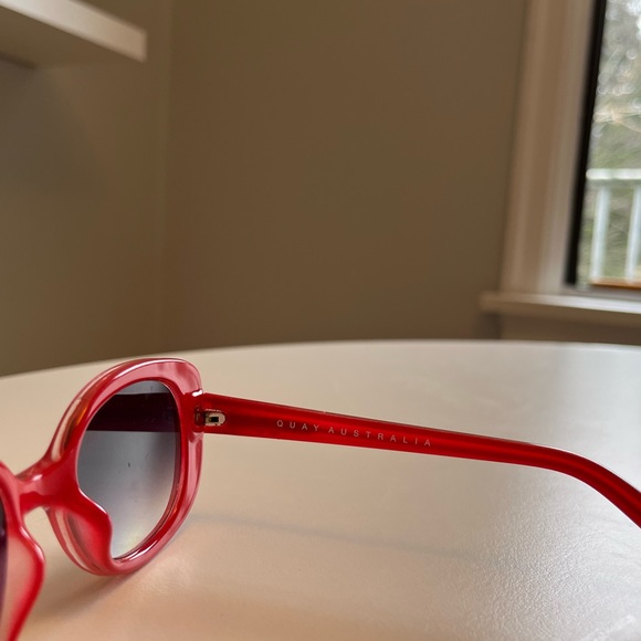 Quay Australia x Desi Perkins Lulu Red Oval Sunglasses - Picture 7 of 11